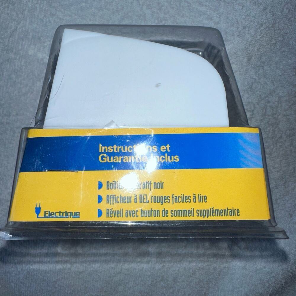NIP Sealed Acurite Digital Alarm Clock White Electric Model 66703 - Picture 2 of 6